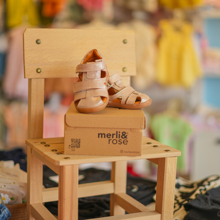 Merli&Rose Ortopedik Deri Sandalet – Parlak Pembe
