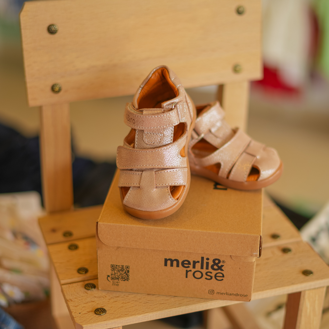 Merli&Rose Ortopedik Deri Sandalet – Parlak Pembe