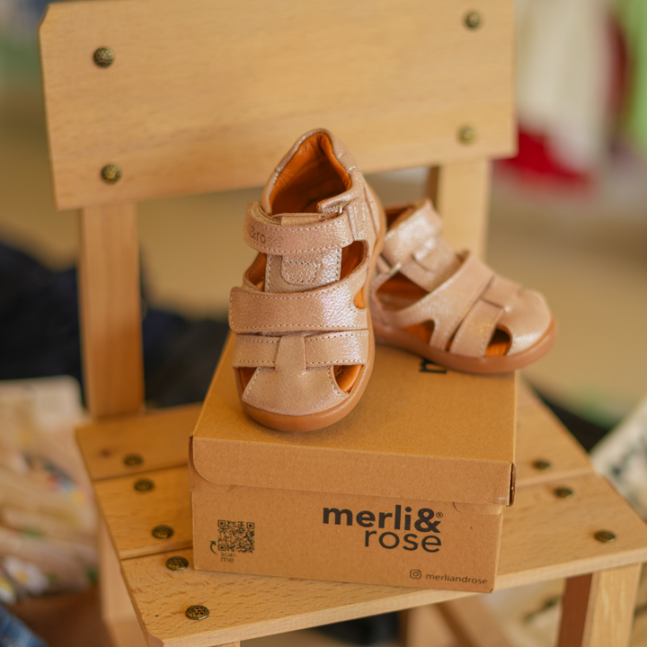 Merli&Rose Ortopedik Deri Sandalet – Parlak Pembe