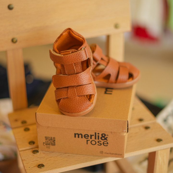 Merli&Rose Ortopedik Deri Sandalet – Kahverengi