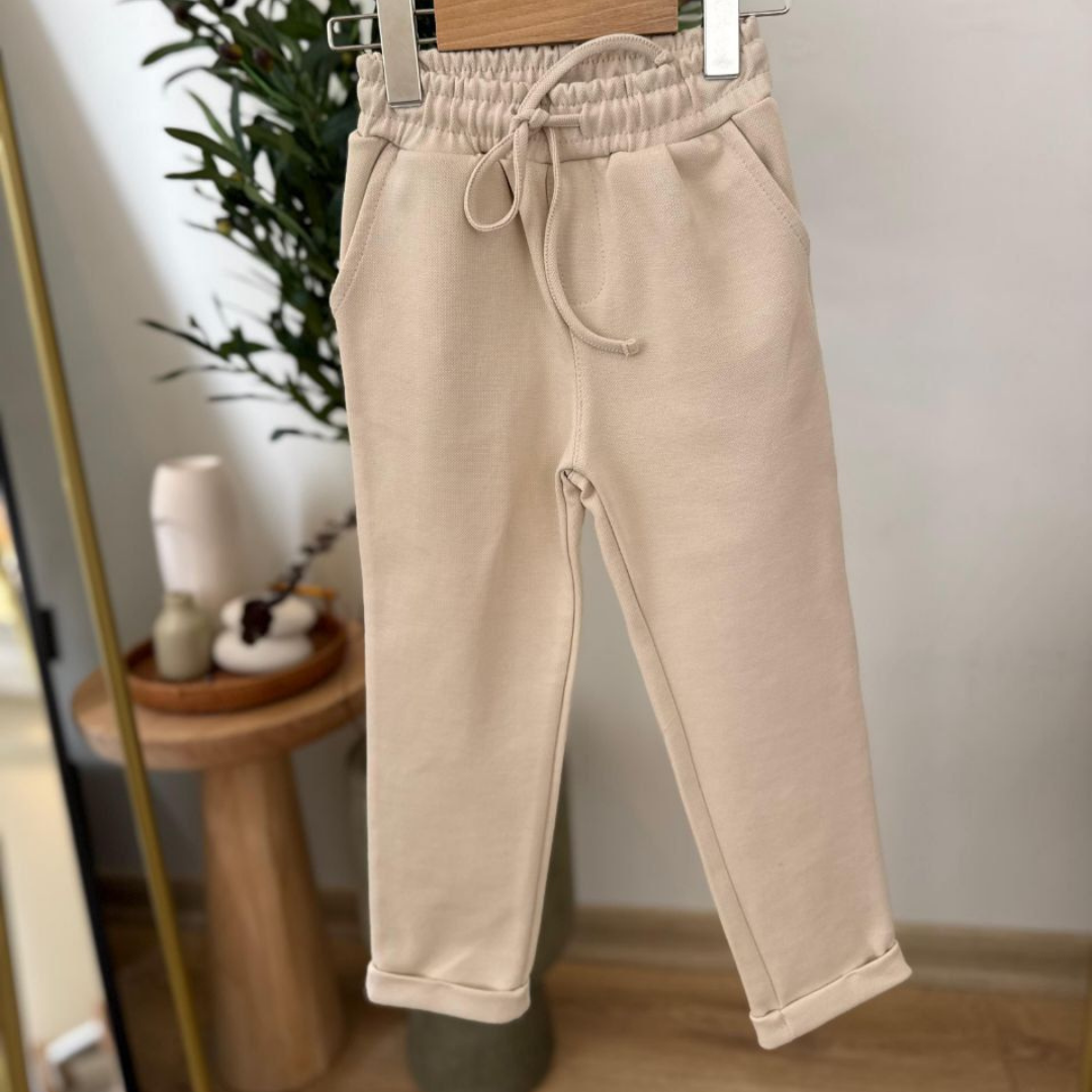 Erkek Çocuk Krem Pantolon | Konforlu ve Günlük Stil Seçimi