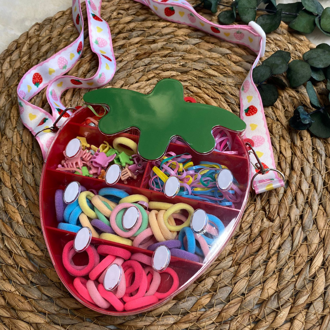 Kırmızı Çilekli Ful Toka Çanta